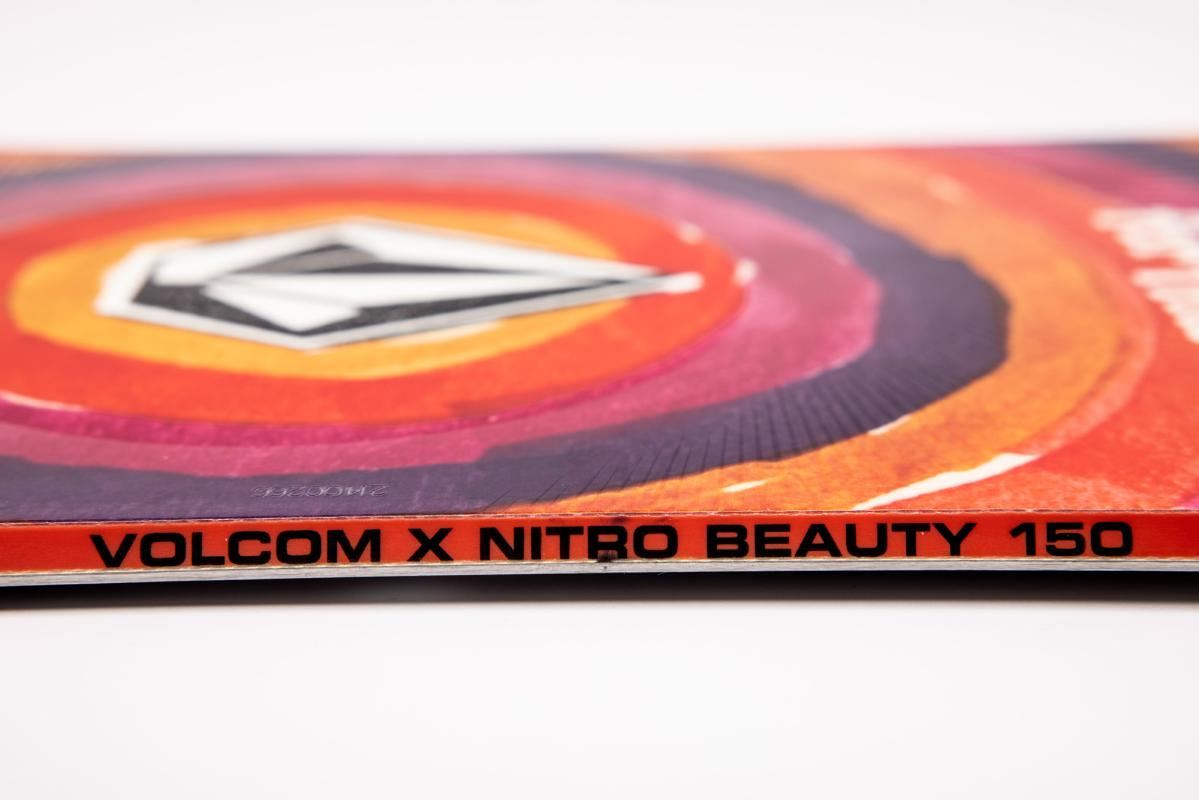 NITRO BEAUTY x VOLCOM Snowboard - bei brettsport.de