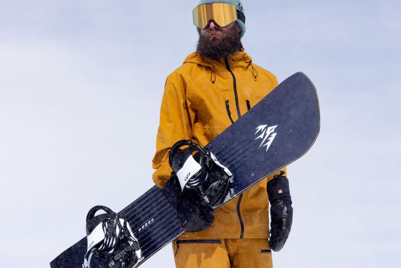 JONES Freecarver 6000SN Snowboard - bei brettsport.de